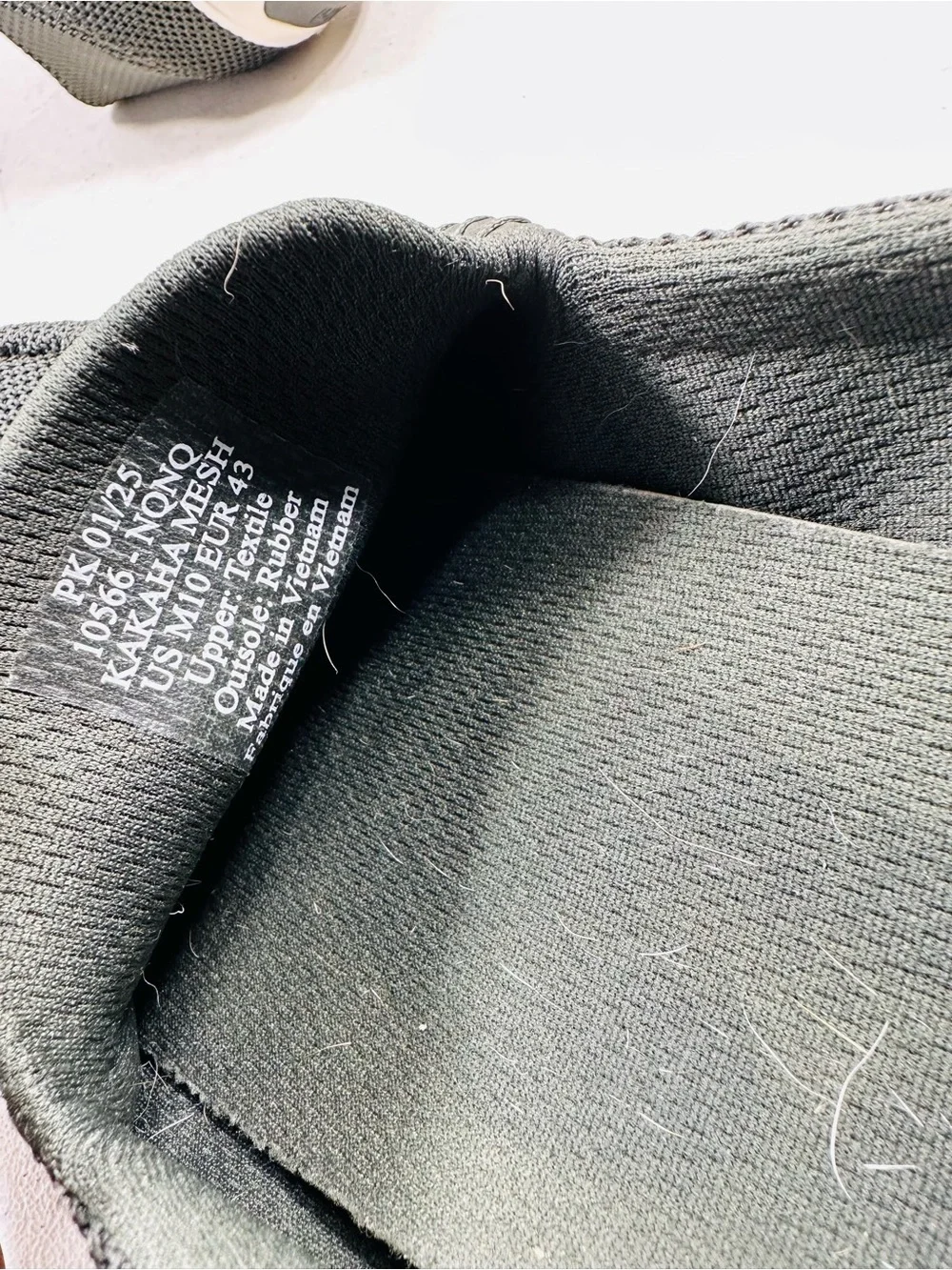 OluKai Kakaha Mesh slip-on size 10